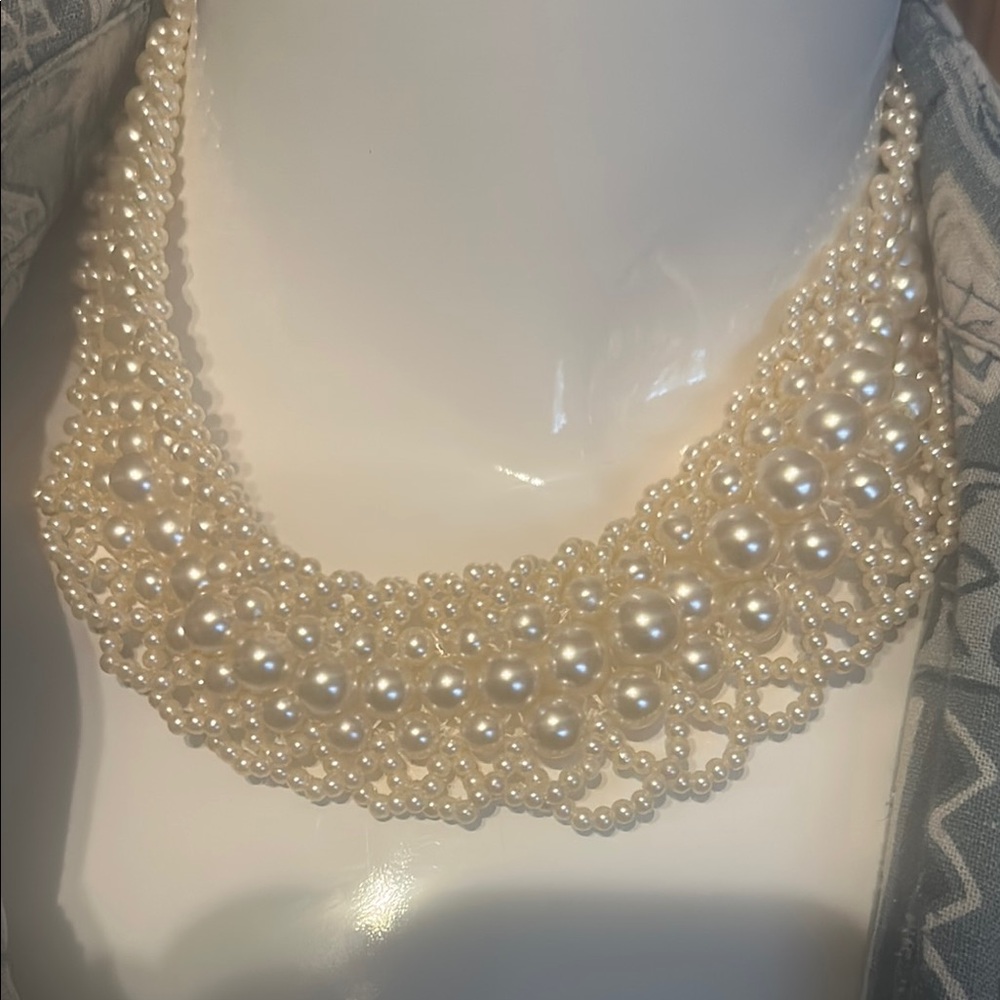 Cream Multi-Strand Pearl Necklace with Cascading Design